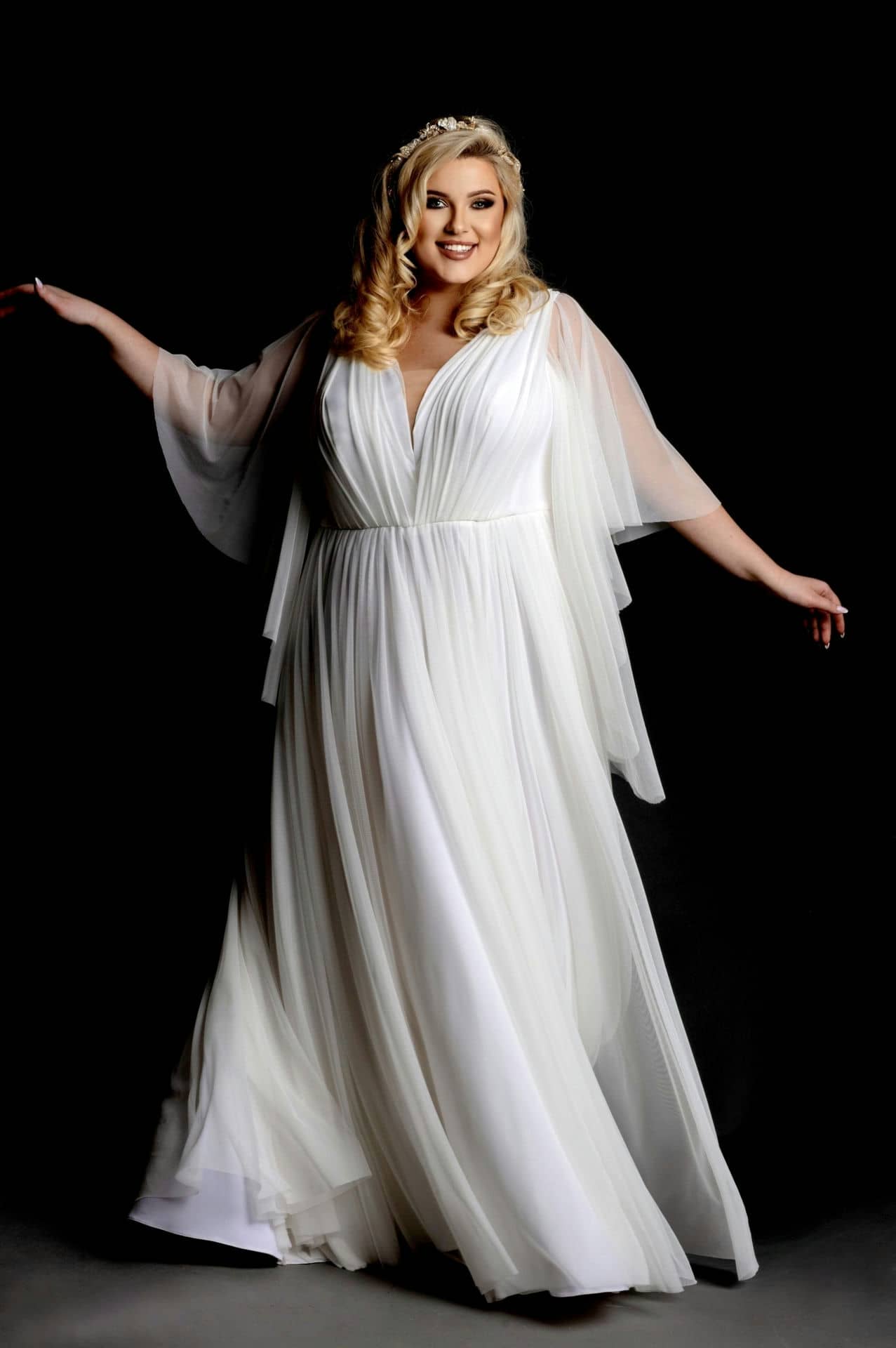 Model Jasmine-bezgorset-R-suknia ślubna plus size-30.06_V3