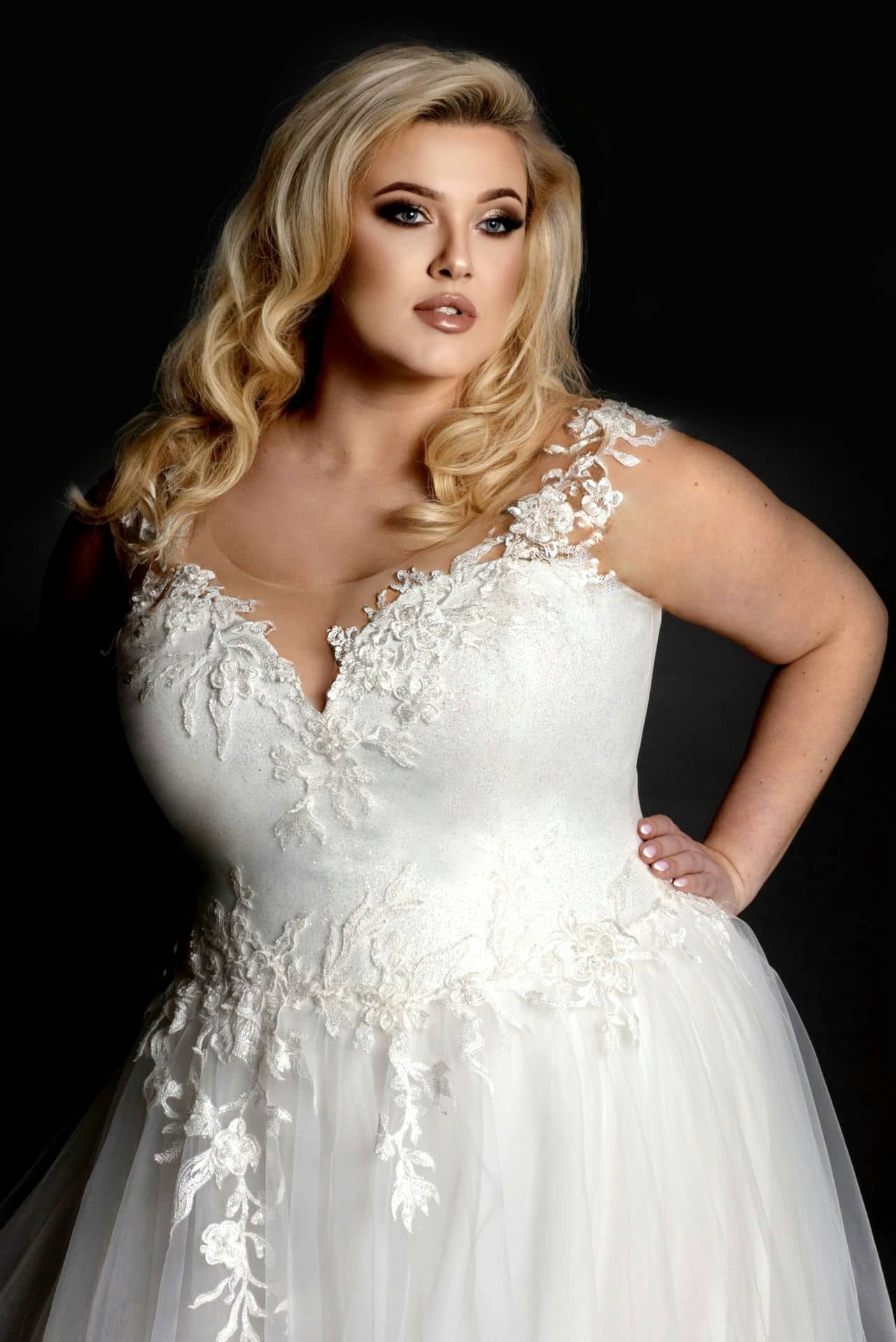 Model Madison-gorset-BR-suknia ślubna plus size-3006_V3
