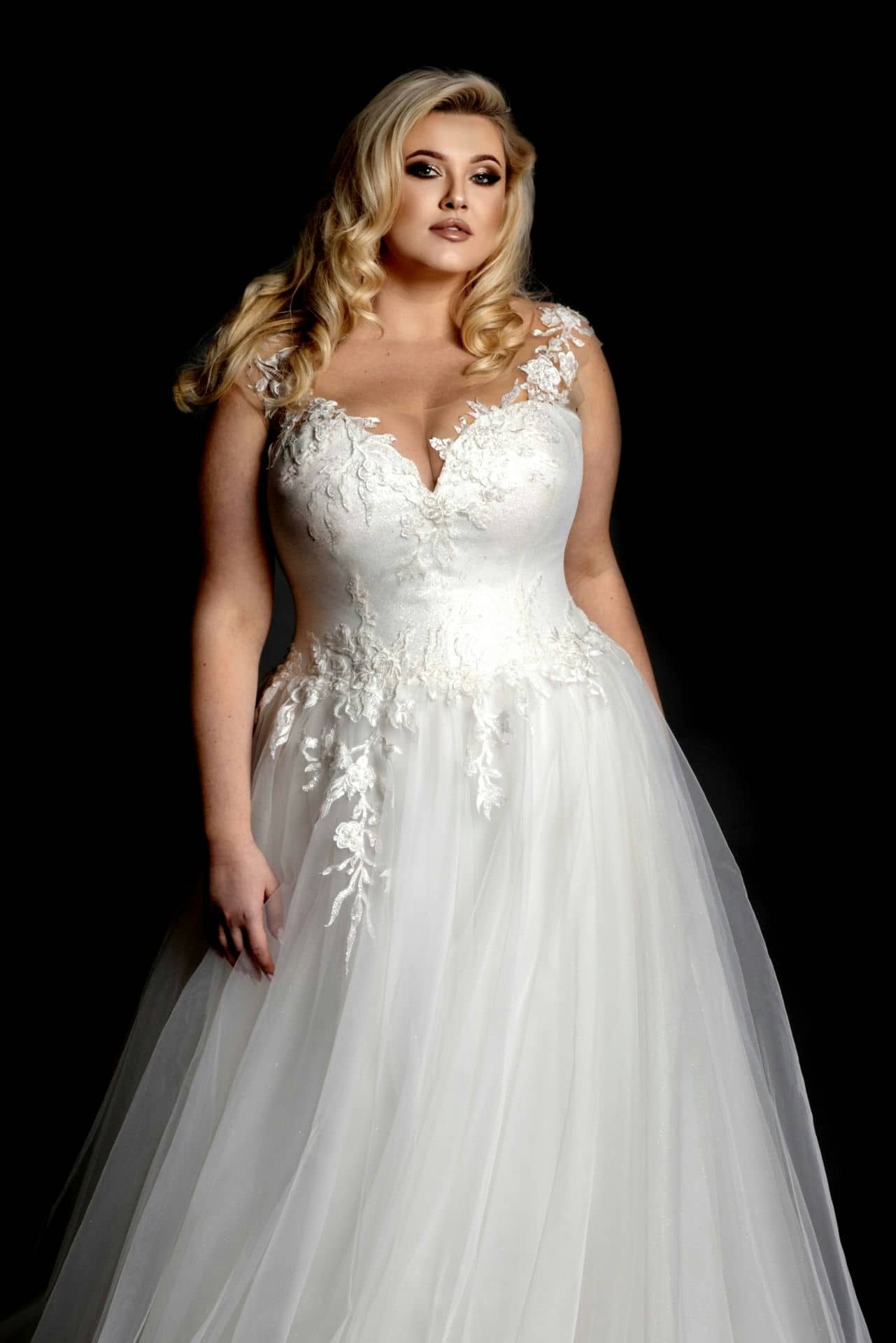 Model Madison-gorset-BR-suknia ślubna plus size-3006_V4