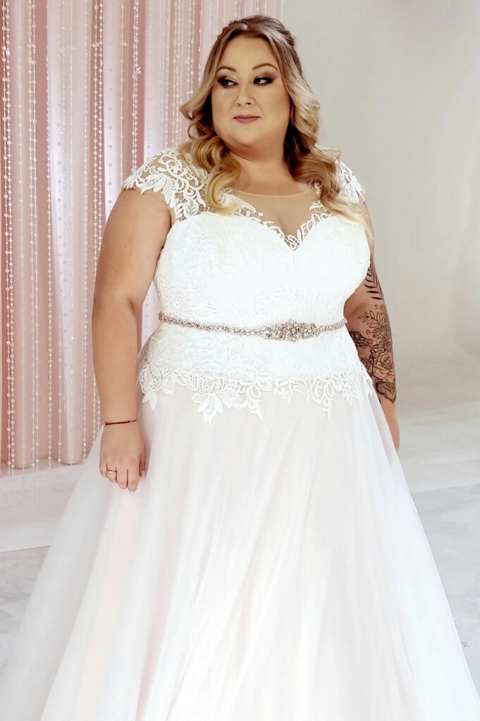 Suknieslubneplussize Od IDEO DESIGN 10