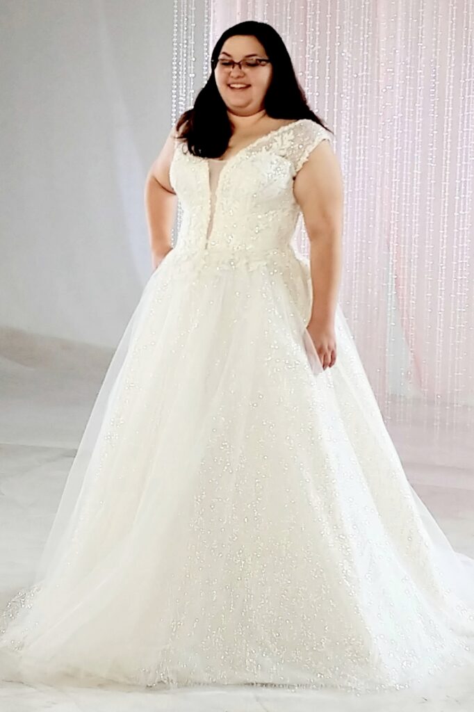 Suknieslubneplussize Od IDEO DESIGN 11