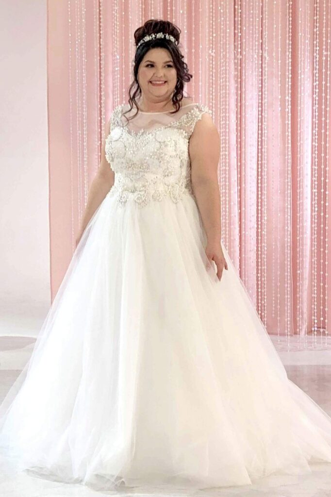 Suknieslubneplussize Od IDEO DESIGN 12