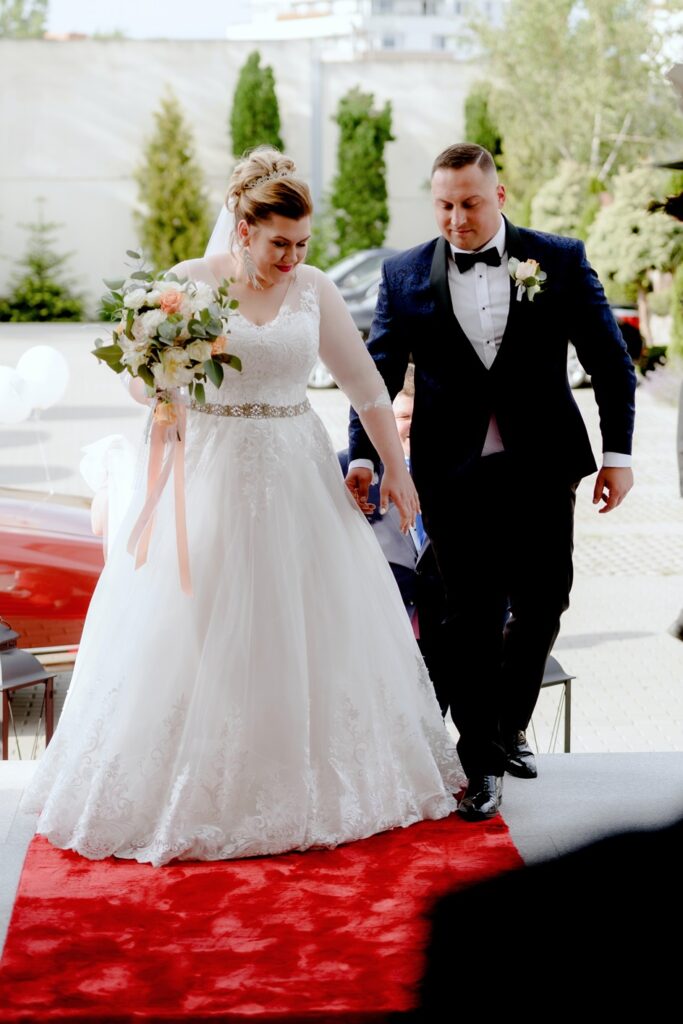 Suknieslubneplussize Od IDEO DESIGN 145