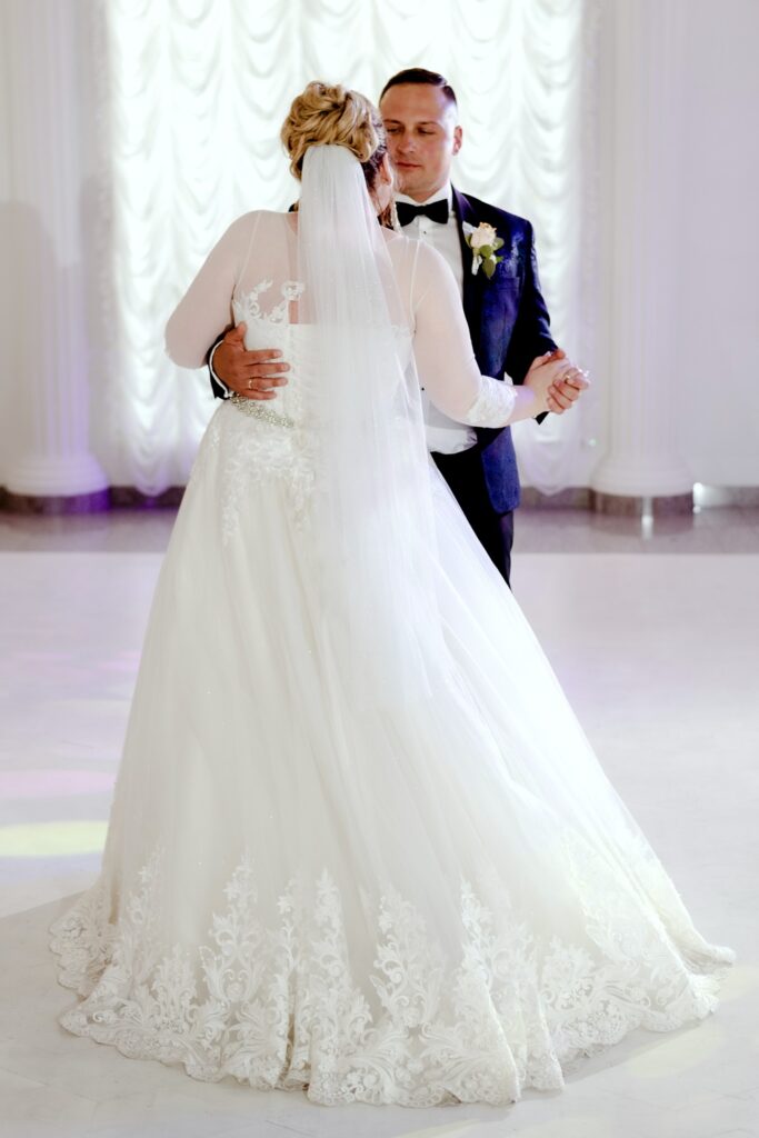 Suknieslubneplussize Od IDEO DESIGN 147