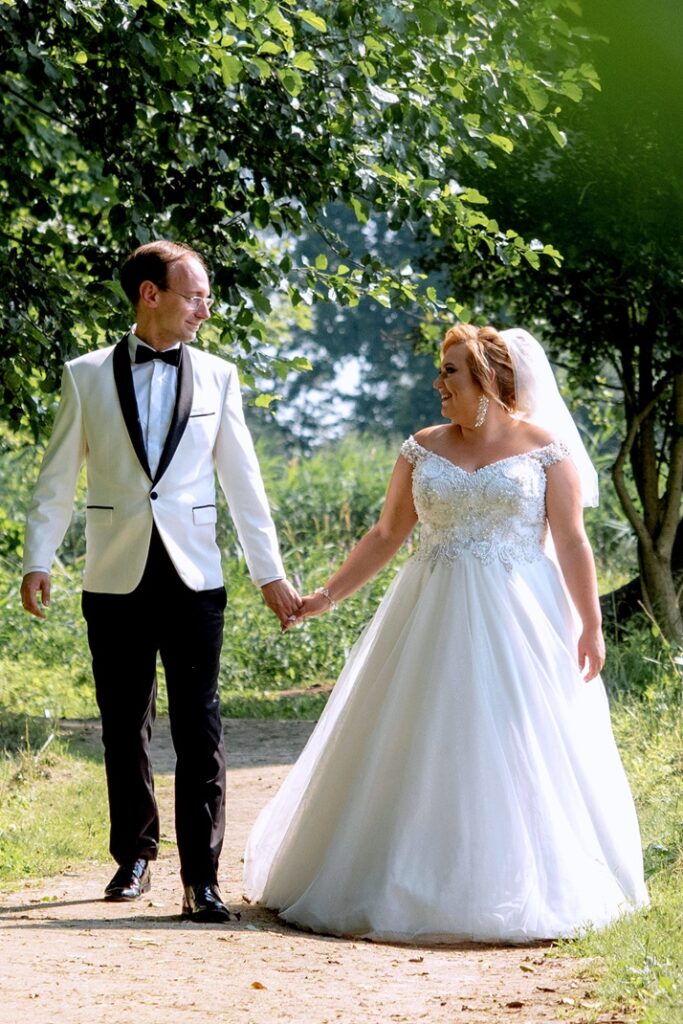 Suknieslubneplussize Od IDEO DESIGN 164