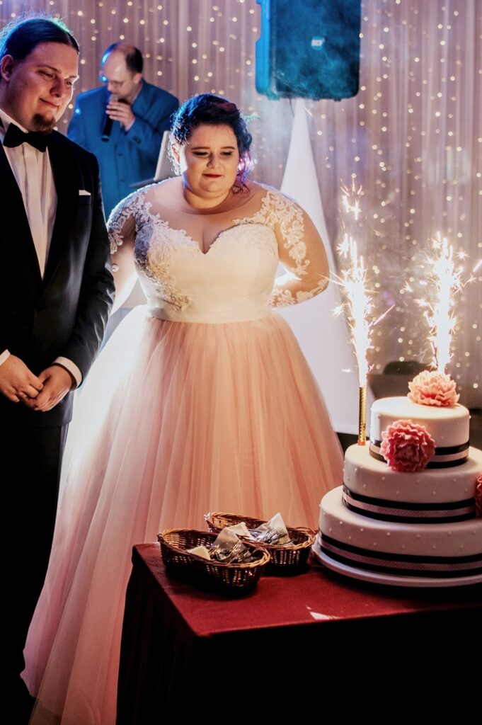 Suknieslubneplussize Od IDEO DESIGN 187