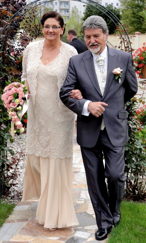 Suknieslubneplussize Od IDEO DESIGN 200