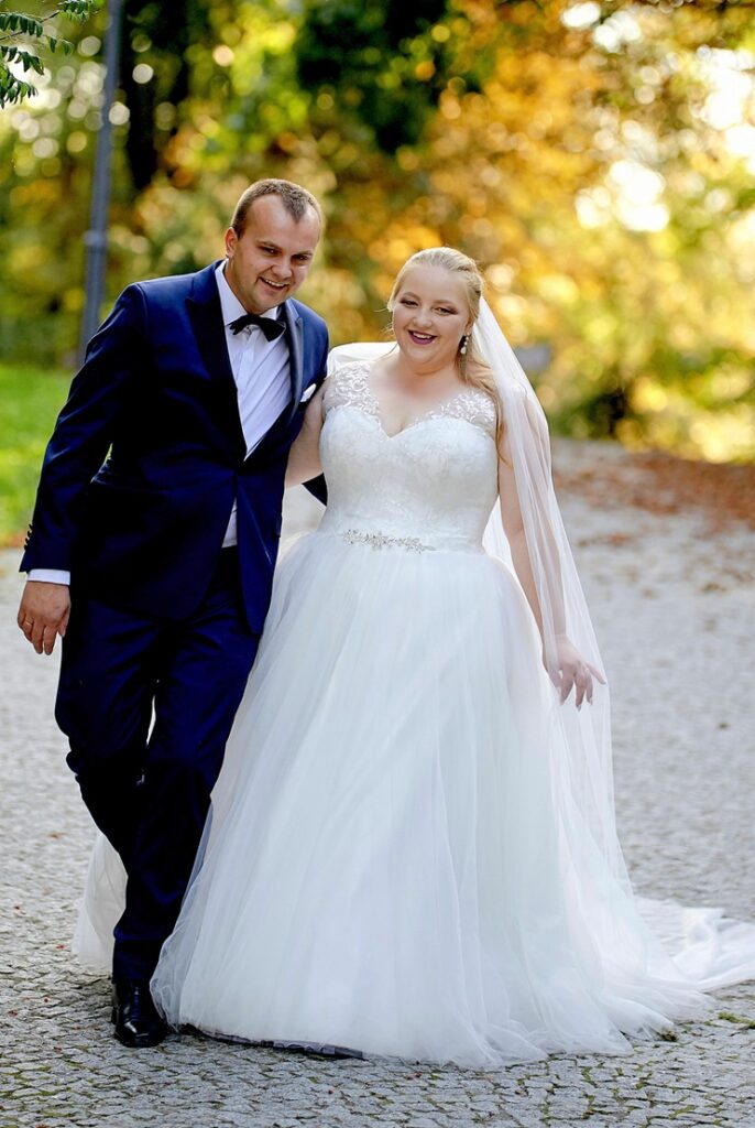 Suknieslubneplussize Od IDEO DESIGN 217