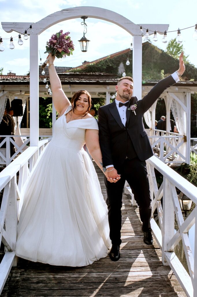 Suknieslubneplussize Od IDEO DESIGN 23