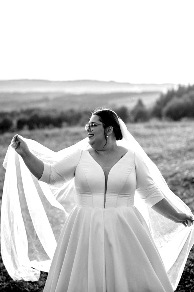 Suknieslubneplussize Od IDEO DESIGN 34