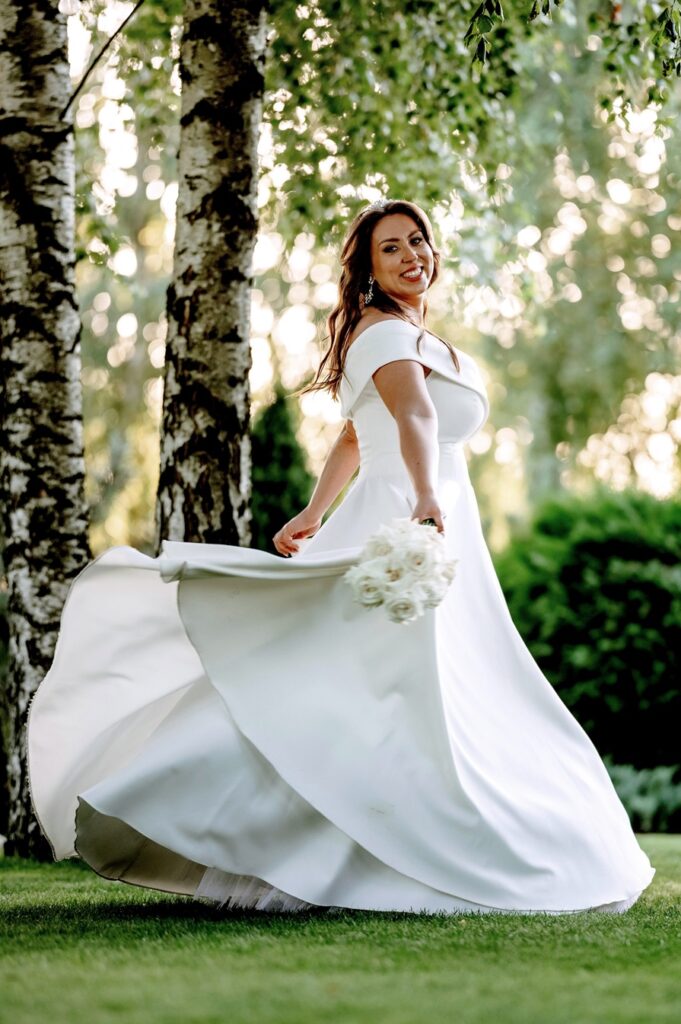 Suknieslubneplussize Od IDEO DESIGN 36