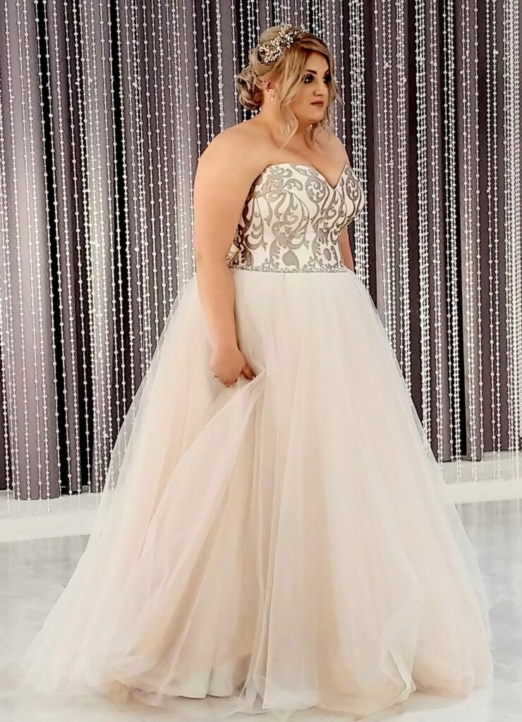 Suknieslubneplussize Od IDEO DESIGN 6