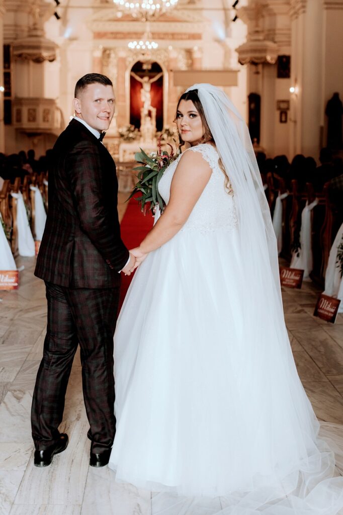 Suknieslubneplussize Od IDEO DESIGN 93