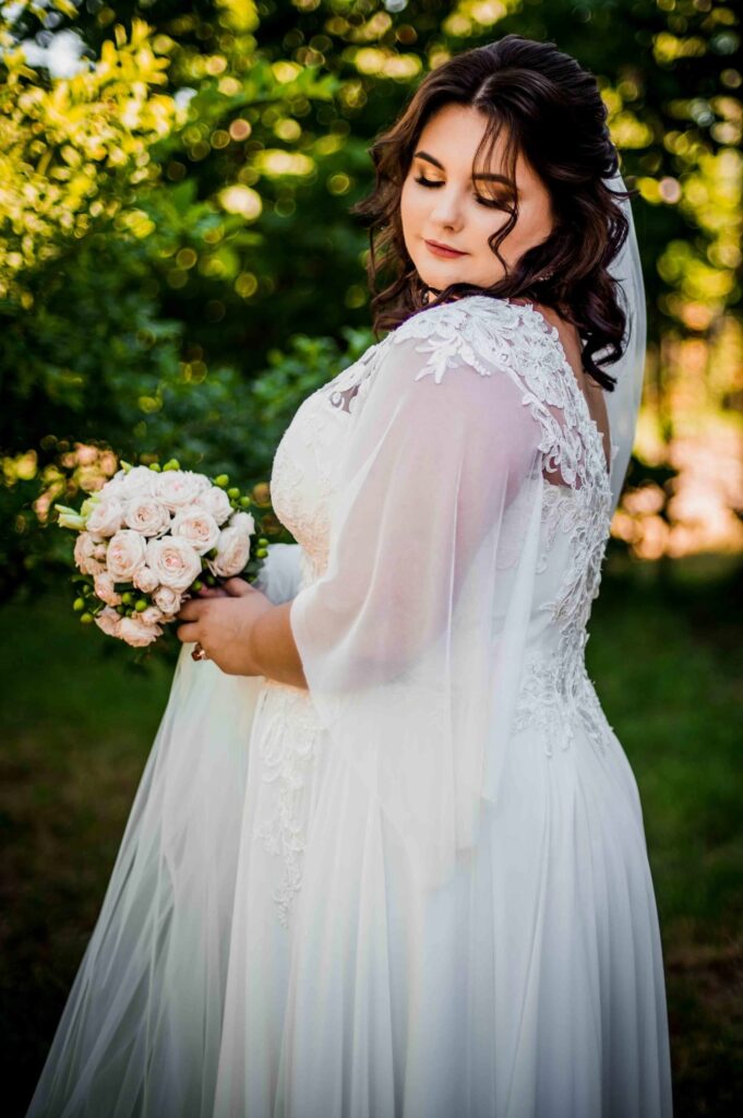 Suknieslubneplussize Od IDEO DESIGN 97a