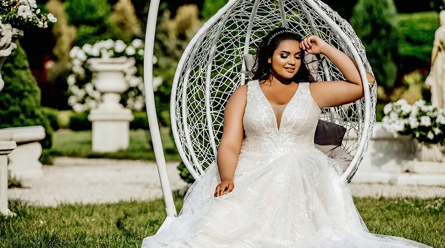 Suknie Slubne Plus Size Snieznobiale